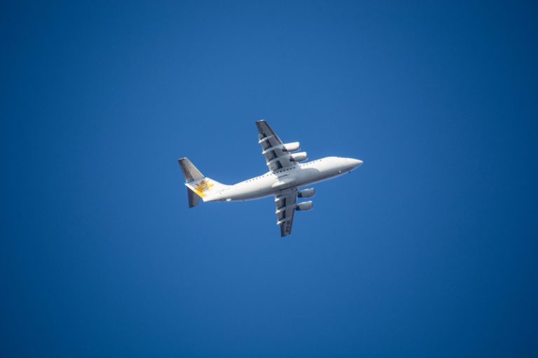 flygplan i luften